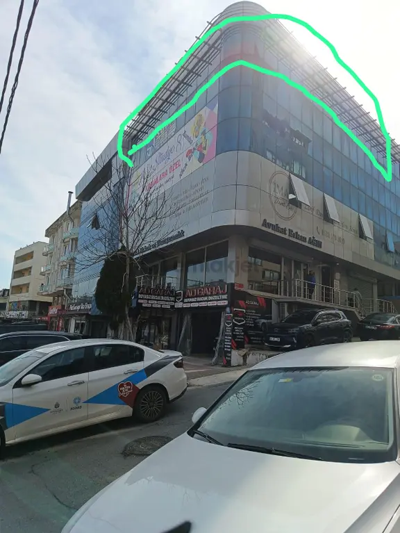 Sancaktepe -sarıgazi Atatürk Caddesi Üzeri-satılık Teraslı Plaza Katı. 1