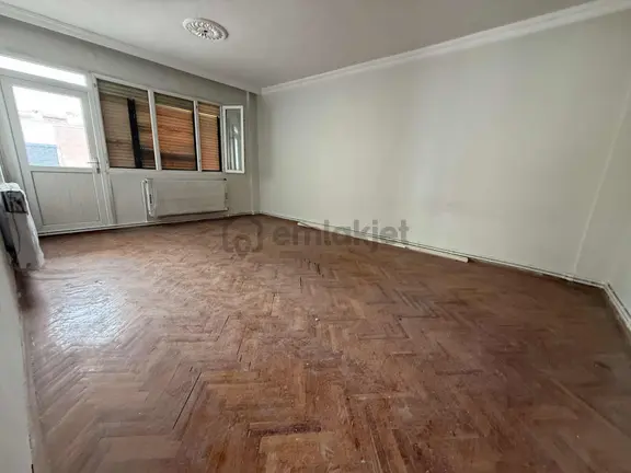 Kent Gayrimenkul'den 3+1 Doğalgazlı Şehir Merkezinde Kiralkk 2