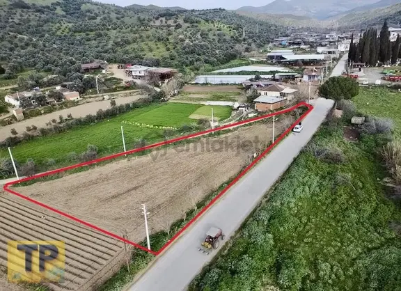 İzmir Tire Sarılar Köyünde Satılık Süper Bir Yer 1