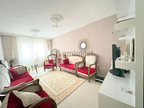 Prestij'den Bahçelievler'de Geniş Oturumlu 3+1 Daire 1