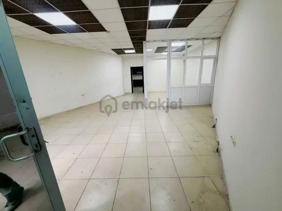 Yakacıkta 90 M2 Cadde Üstü Kiralık Dükkan 2