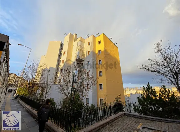 Kuzey Ankara 1.etap Cadde Üzeri Harika Konumda 4+1 Satılık 1