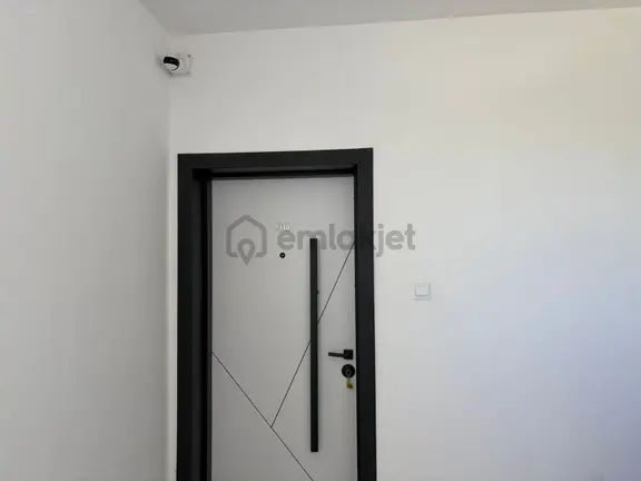 Hazır 2+1 Daire Muhteşem Yenilenmiş Ve Modern Tasarım Daire 1