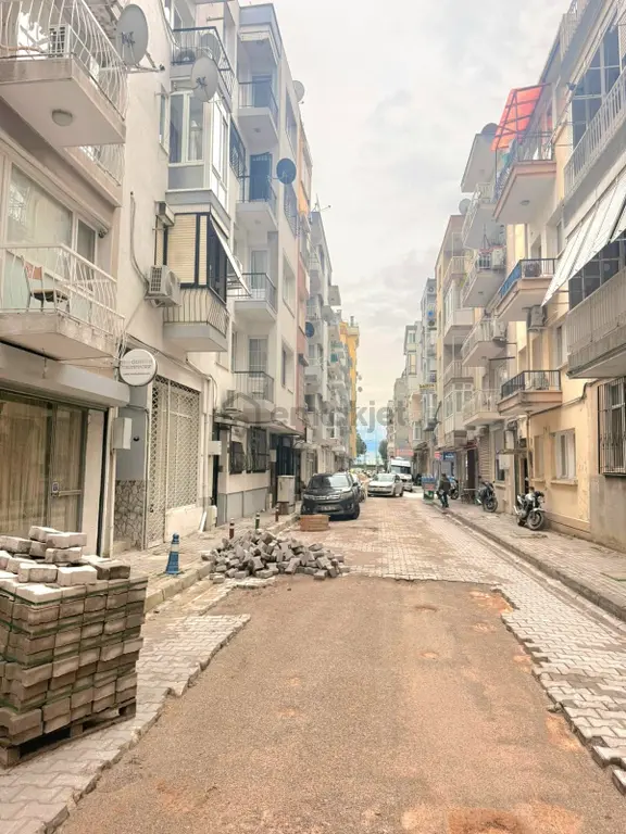 K.yaka Tersane Mah. Yüksek Zemin Bahçeli D.gazlı 2+1 75m2 2