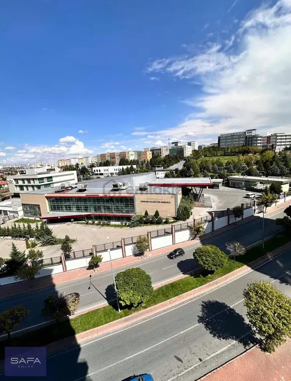Safa Emlaktan İki Üniversiteye Yakın Satılık Kombili Daire 1