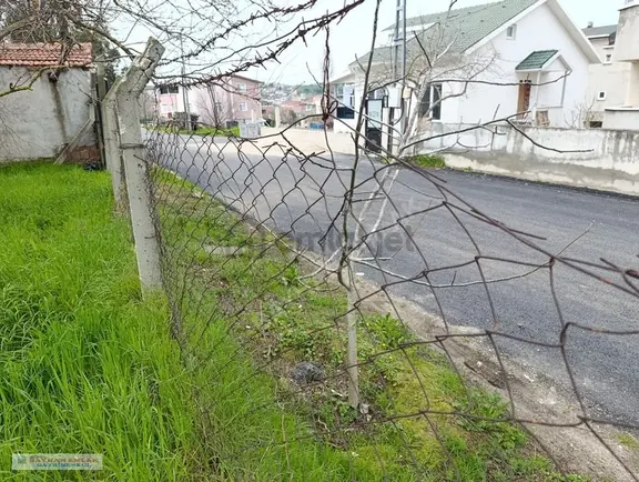 Büyükçekmece Tepecik'te Satılık 500 M² İmarlı Arsa 2