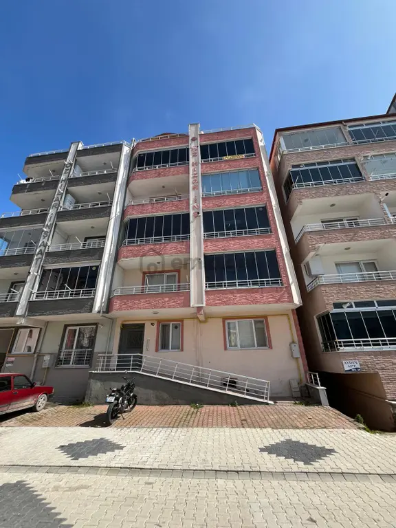 Cide Demirtaş Emlaktan Satılık 2+1 Daire 1