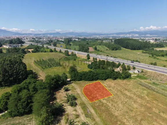 Darıcı Mahallesi'nde 550 M² Satılık Villa İmarlı Arsa 1