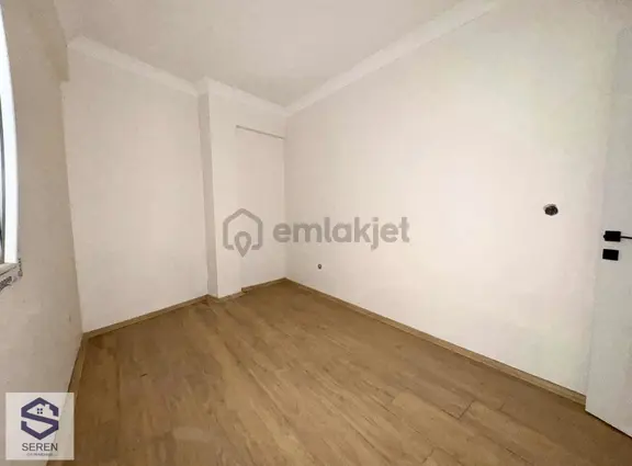 Seferihisar Turabiye Mahallesinde Bahçe Kullanımlı 2+1 Satılık 2