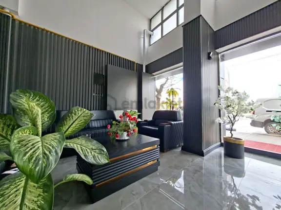Gazi Yakup Satar'da Satılık 250 M2 Prestijli Ticari Gayrimenkul. 1