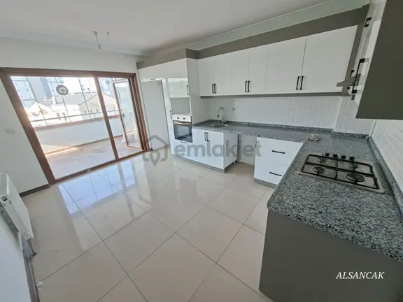 Bağlıca Mahallesinde Site İçerisinde Katta Geniş 4+1 Kiralık 2