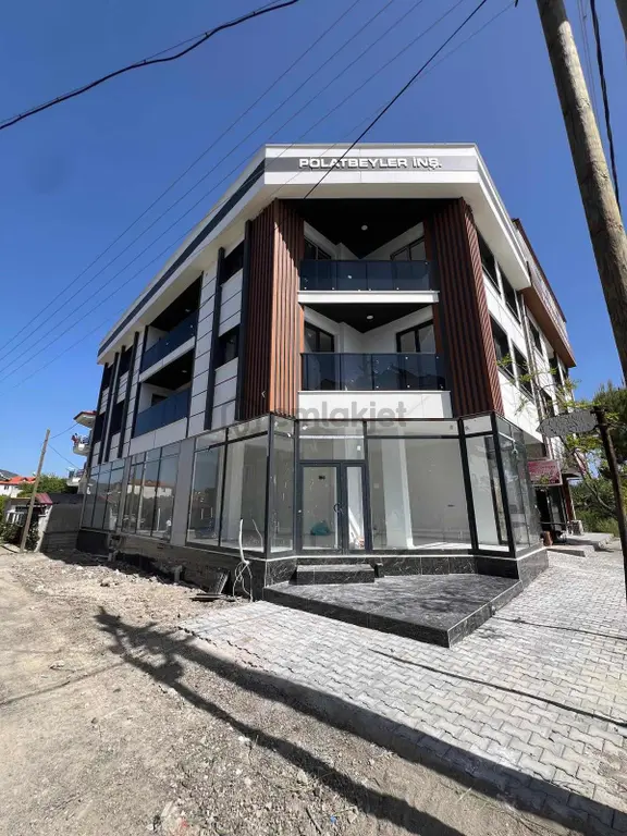 Muğla Dalaman'da Satılık Köşe Dükkan 1