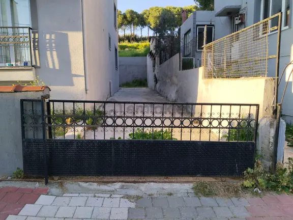Bergama Zafer Mah Doğalgazlı Ön Cephe Ara 2.kat 2+1 Kiralık Daire 2