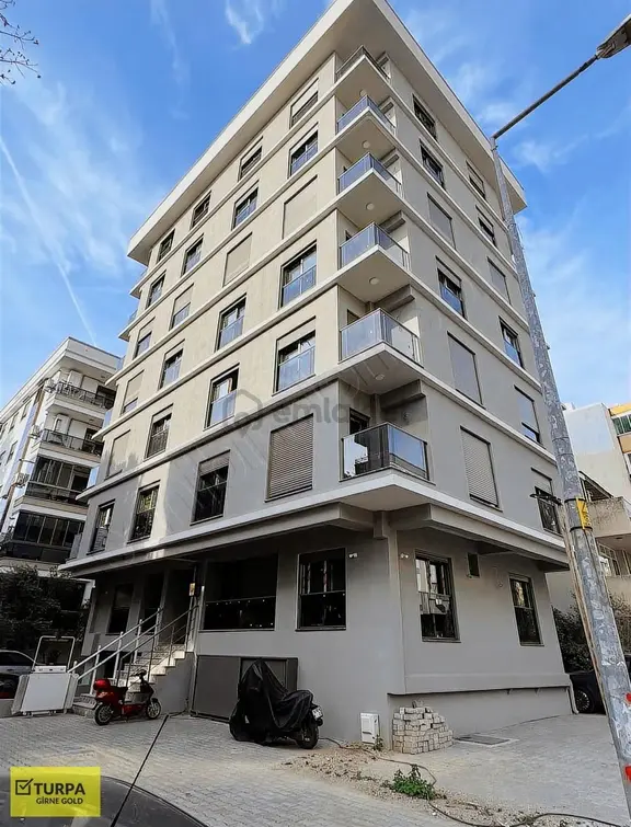 Bahçelievler'de Krediye Uygun Sıfır Bina 1+1 Ön Cephe Daire 1