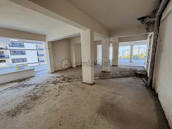 Remax Rabia'dan 19 Mayıs Bulvarında Geniş Cepheli Dükkan ! 2