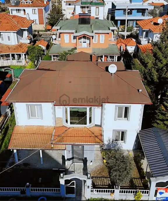 Remax Saraç'tan Engiz Sahile Yürüme Mesafeli Müstakil Villa ! 1