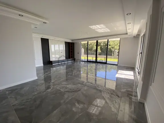 Alanlı Da Muhteşem Manzaralı Müstakil Villa 2