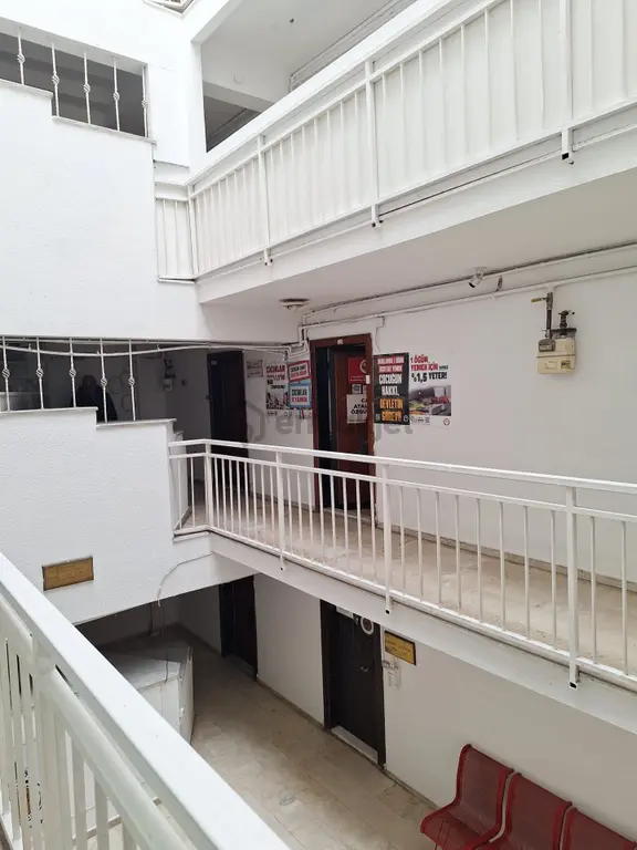 Kartal Kordonboyu’nda Merkezi Konumda 1+1 Satılık Ofis 2