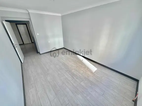 Karapürçek Mh. 140m2 3+1 Satılık Ön Cephe Sıfır Daire 2