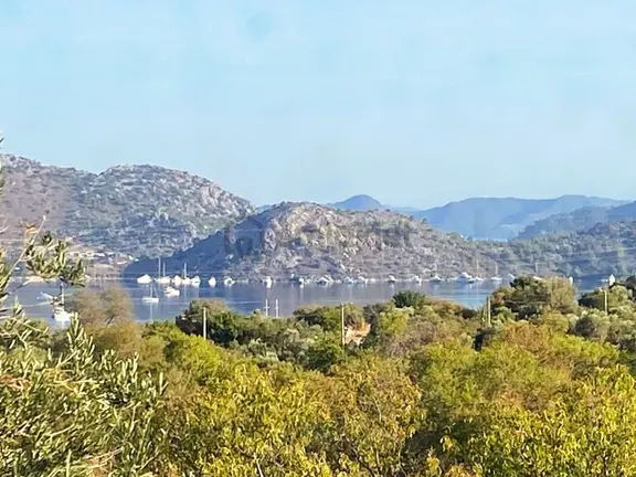 Selimiye'de Deniz Manzaralı 425 M2 Satılık Tarla Vasıflı Arazi 1