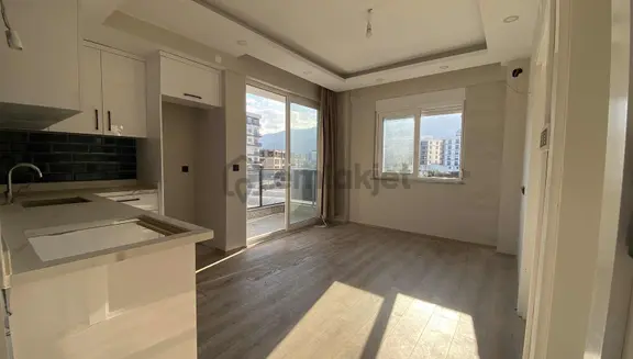 Finike'de 1+1 Kiralık Daire 1