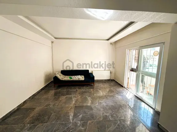Hadi Gayrimenkulden Adliye Arkasında Kiralık 1+1 Geniş Ofis 1