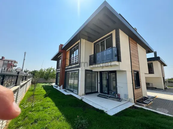 Emrah Çiftci'den Selçuklu Yazır Mah.şafak Caddesi Civarı Satılık 5+1 Ultra Lüks Dubleks Villa 2