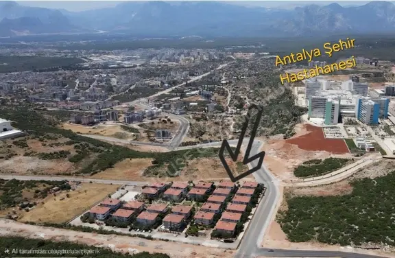 My House'tan Satılık Zirvede Önü Açık Triblex Villa . 1