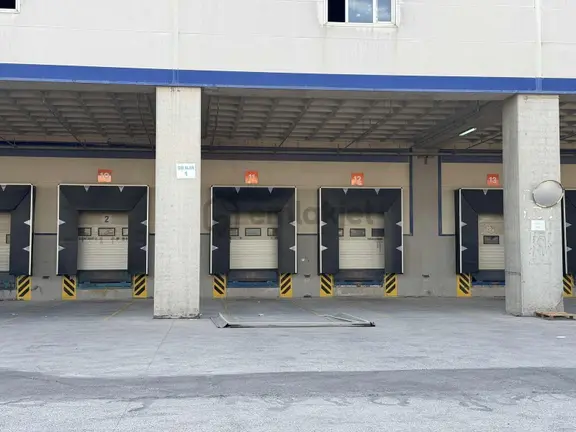 Şekerpınar 'da Kiralık 14.000 M2 Tek Kat Aplus Depo 2