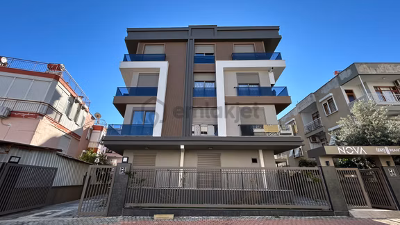 Emek Mah'de 1 Yaşında Asansörlü Yatırımlık 1+1 Satılık Daire 1