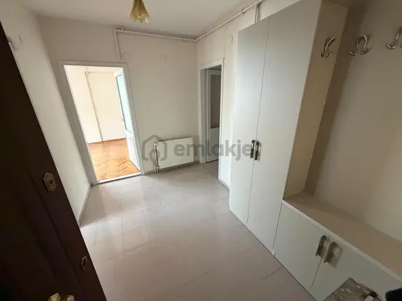 Cumhuriyet Mahallesinde Satılık Doğalgazlı 2 +1 Daire 2