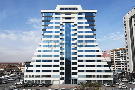Şehrin Kalbinde Teraslı İtfaiye Şartnamesine Uygun 3+1 Lüks Ofis 1