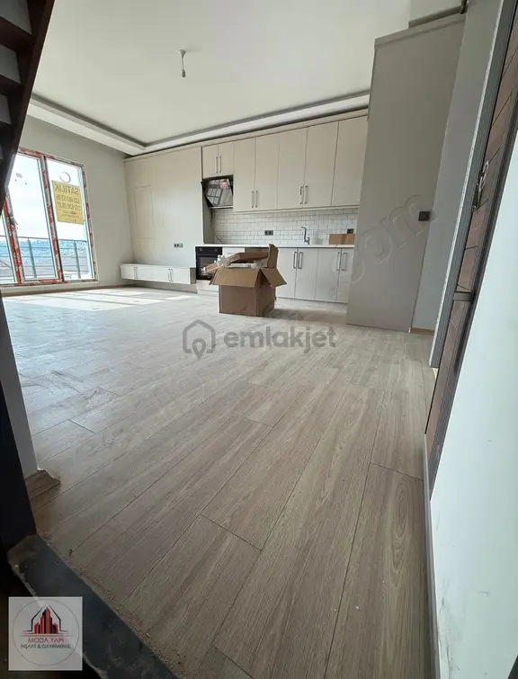 Clarıon Otel Yanı 2+1 A.mutfaklı Haliç Manzaralı Sıfır Dubleks.. 2