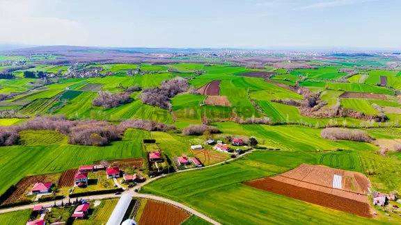 Evrenuşağında Yola Cephe Köy Yerleşim İçinde Satılık Tarla 2