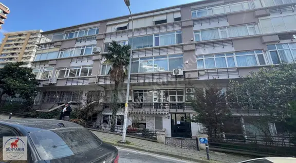 Kalamış Sahilde İş Yerine Uygun Kiralık 2+1 Daire 1