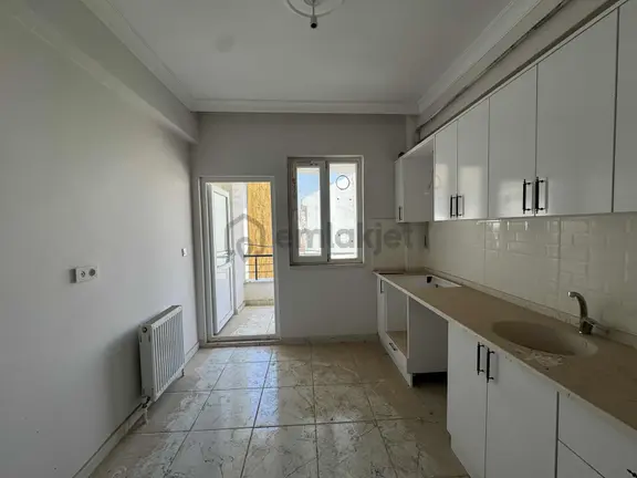 İnegöl Alanyurt Cumhuriyet Mah.2+1,90m2,3.kat,satılık Daire 1