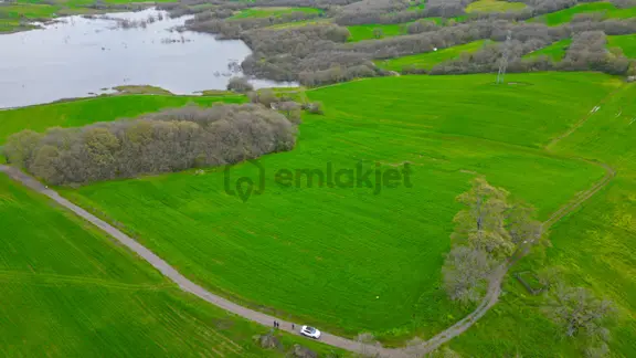 Karamürsel İnebeyli Satılık 20.429 M2 Göl Yanı Satılık Tarla 2