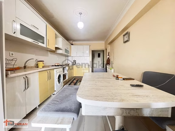 Pazar Yeri Yanı & Seyrani Göbekte -site İçinde-150 M2 3+1 Daire 1