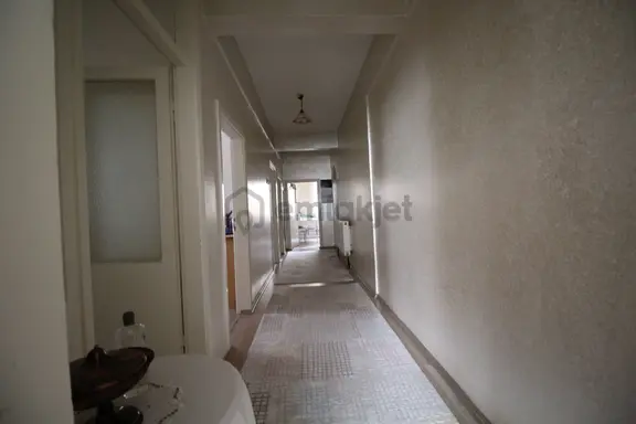 Aksaray Hacı Hasanlı Mah Ulu Cami Arkası Bakımlı-geniş Satılık 3+1 Daire 1
