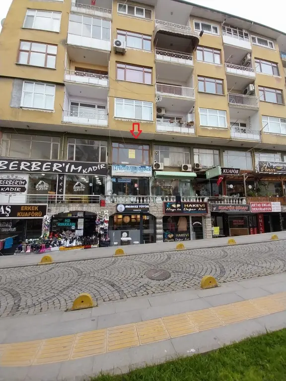 Kocaeli Gölcük Merkez Mahallesi Satılık 20 M² Kiracılı Dükkan Ofis 2