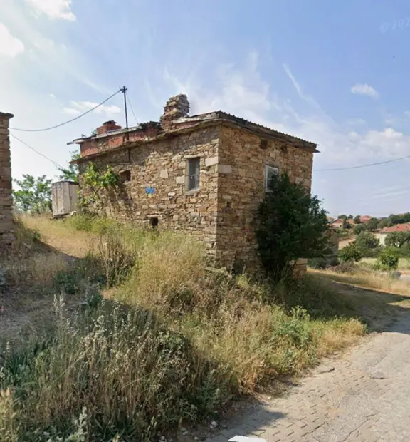 Taş Yapı Köy Evi Ve Bahçesi 2