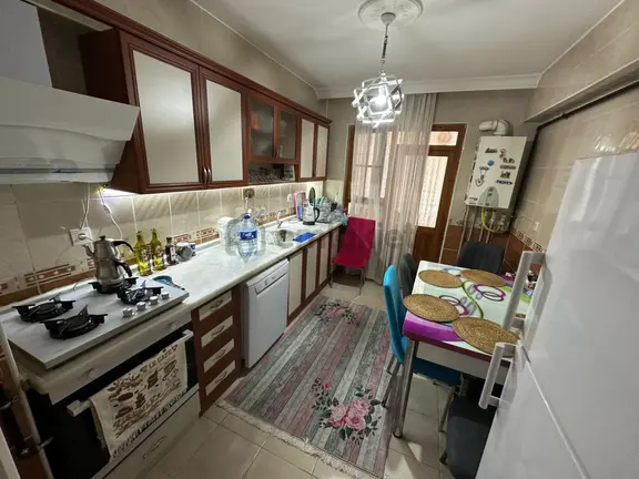 Baglarbaşı Yakını Kat Konumlu Kot 2+1 2