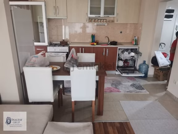 Kavanyum Evlerinde Ful Eşyalı 1+1 Satılık Daire 2