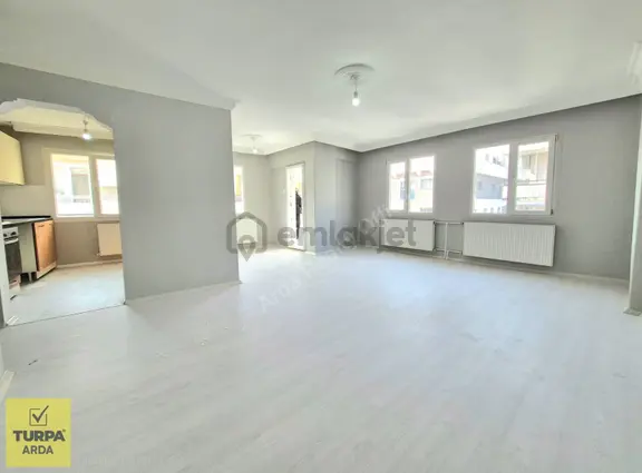 K.yaka Alaybey Sahil Yakını D.gazlı Çift Cephe Köşe 3+1 145m2 1
