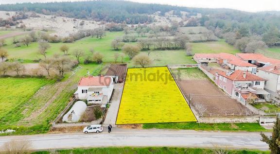 Bigadiç Yolbaşı Mah'de Satılık Yola Cephe Köy İçi İmarlı Arsa 2