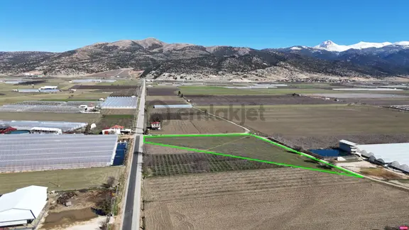 Antalya Elmalı Bayralar Mahallesi’nde Satılık Tarla 2