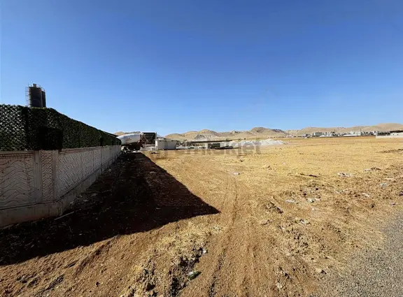 Üç Tarafı Duvarla Örülü Fırsat Yatırımlık Arsa 1