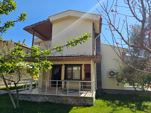 Startkey'den Burhaniye'de Plaja Sıfır Site İçinde, Özel Mimari, Eşyalı Müstakil Satılık Villa 2