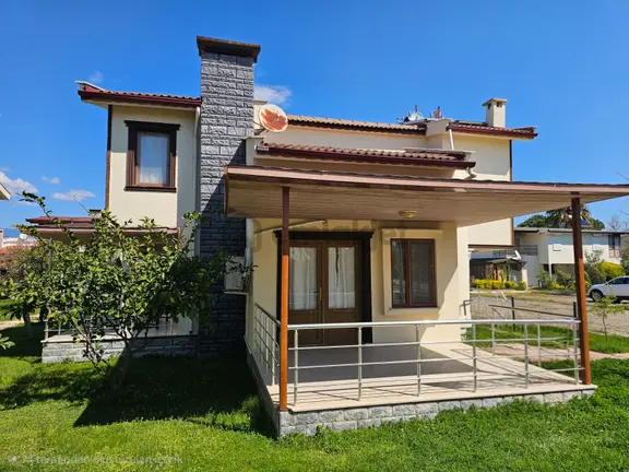 Startkey'den Burhaniye'de Plaja Sıfır Site İçinde, Özel Mimari, Eşyalı Müstakil Satılık Villa 1