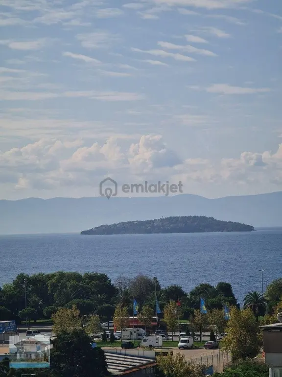 Kordonboyu Sahilde Deniz Manzaralı Satilik 2+1dubleks 1